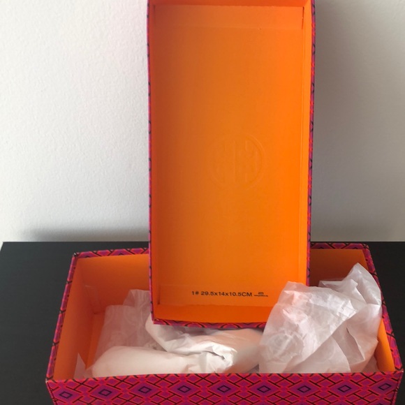 TORY BURCH Authentic Shoe Box - Picture 2 of 2